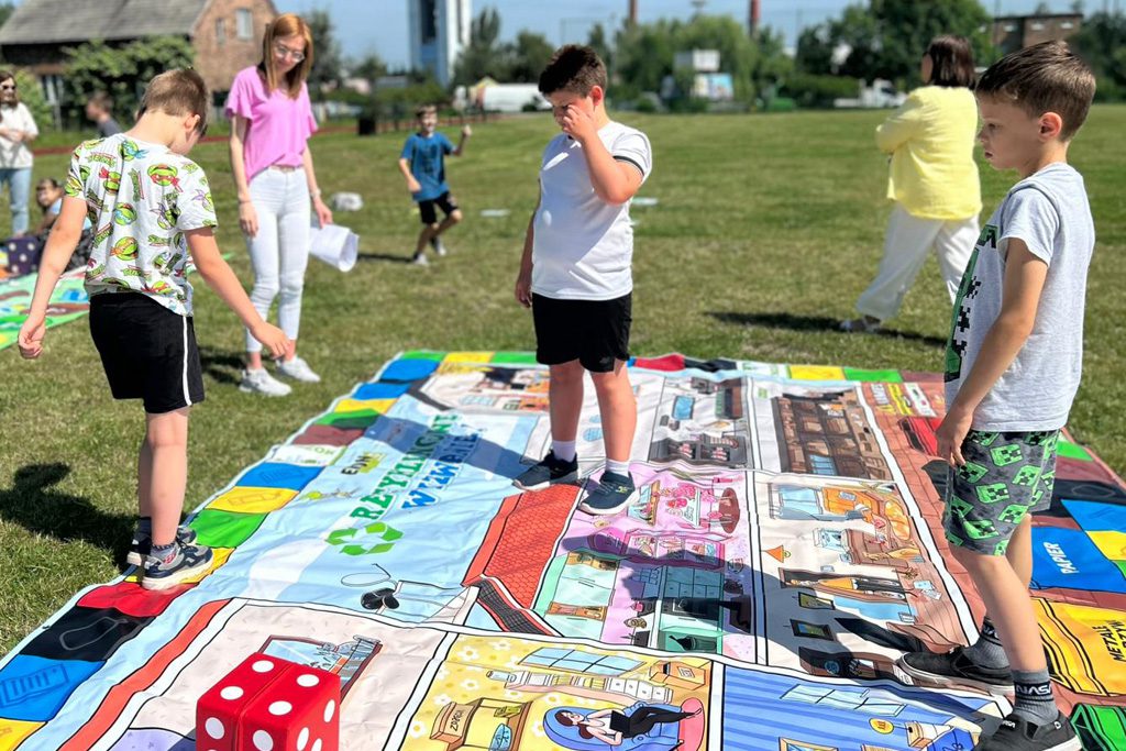 fundacja-ekon-katowice-01-kampanie-edukacyjne-akcje-charytatywne-lekcje-ekologii-wyklady-ekologiczne-materialy-edukacyjne-edukacja-przez-zabawe